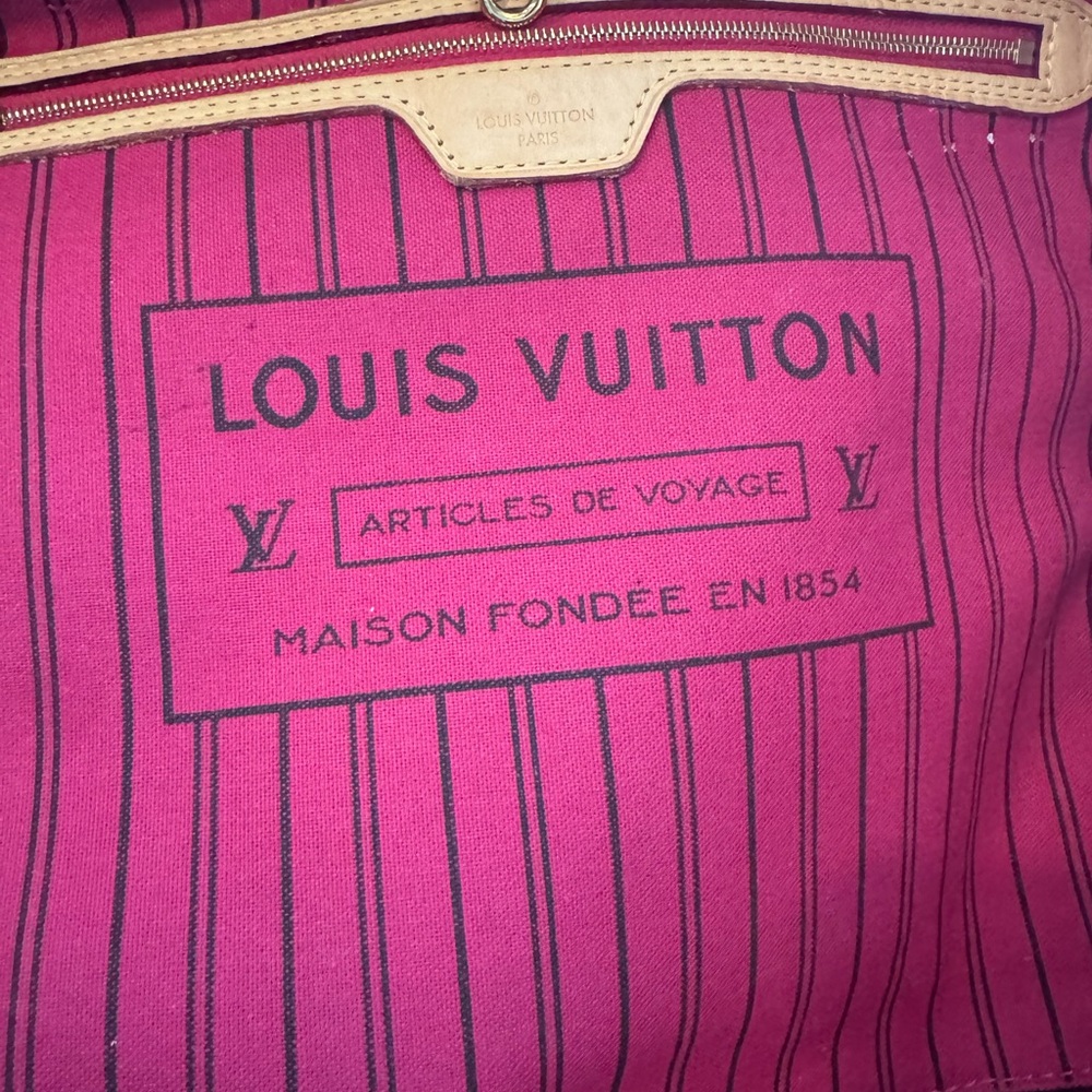 Louis Vuitton Monogram Neverfull GM Tote Bag - Picture 12 of 16